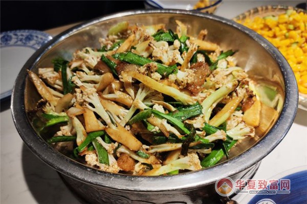 舌自在湘菜加盟